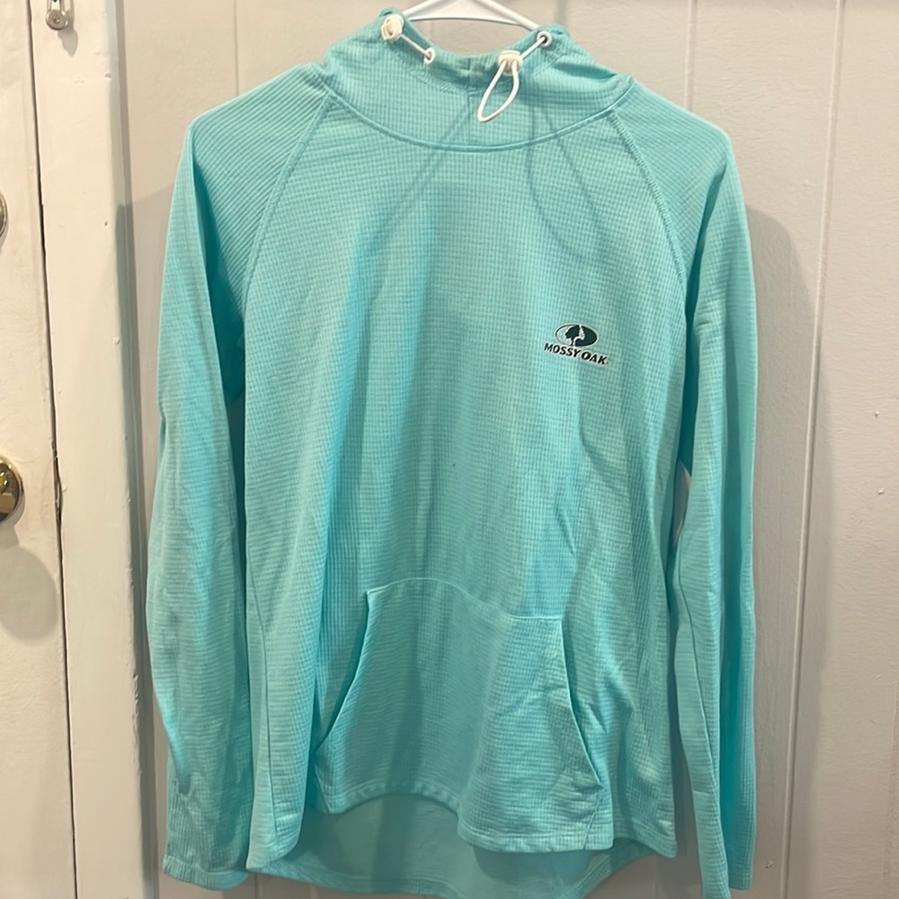 Teal Mossy Oak hoodie. Only worn once